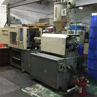 Injection machine 2